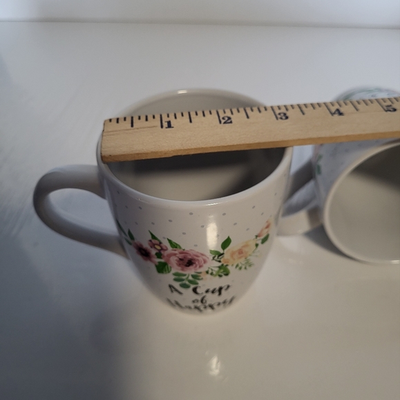 Three Coffee Cups is a Hug& Make me Smile & A cup of Happy  Set 3. - Picture 8 of 9